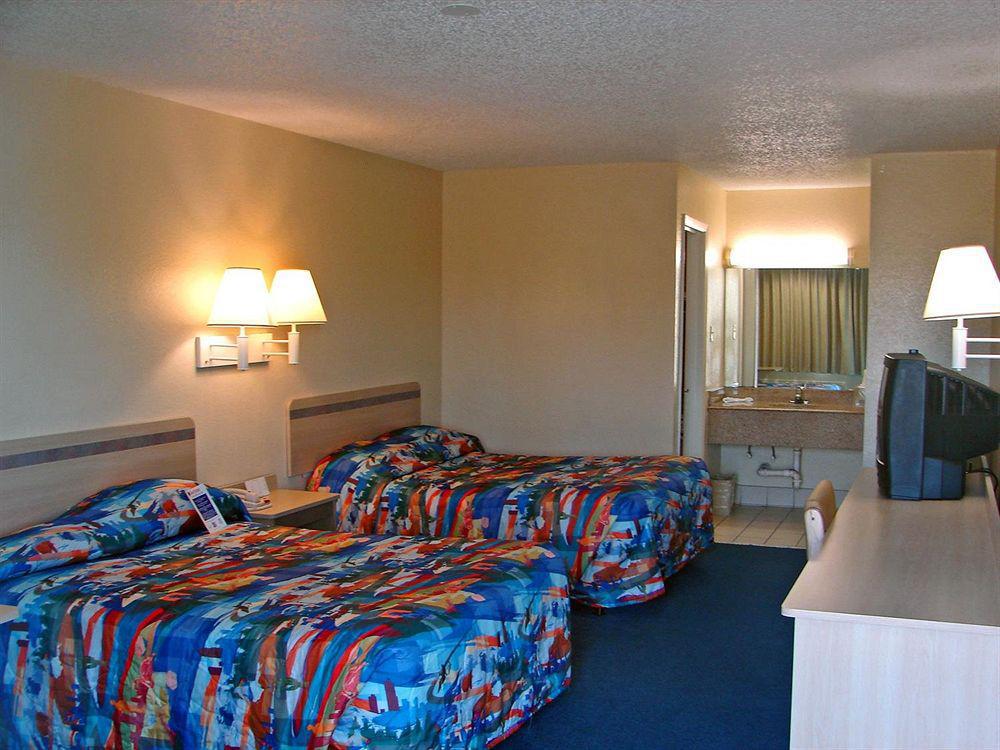 Motel 6-Lancaster, Tx - Desoto - Ланкастър Екстериор снимка
