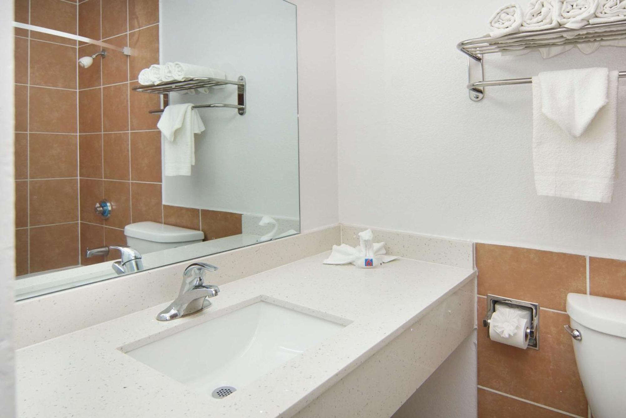 Motel 6-Lancaster, Tx - Desoto - Ланкастър Екстериор снимка